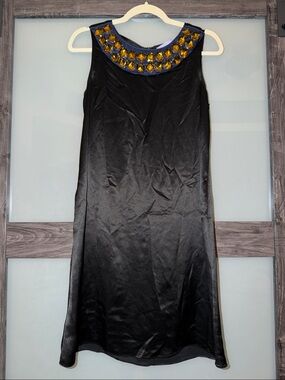 $250 msrp Vera wang lavender label Embellished Neckline black Shift Dress size 0